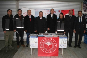 Vatandaşları bilgilendirmek için pazarda "Sağlık için Balık" konulu stant kuruldu