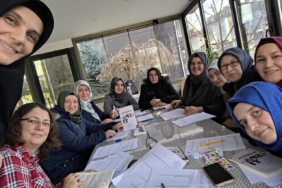 Veliler kitap okuma atölyesinde bir araya geldi