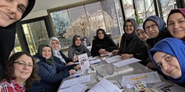 Veliler kitap okuma atölyesinde bir araya geldi