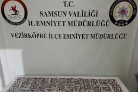 Vezirköprü’de araçta bin 308 adet uyuşturucu hap ele geçirildi