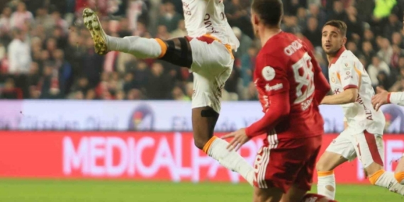 Victor Osimhen ligde 6. golünü attı