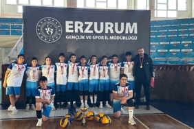 Voleybolda Erzurum Şampiyonu Oltu Cumhuriyet Ortaokulu