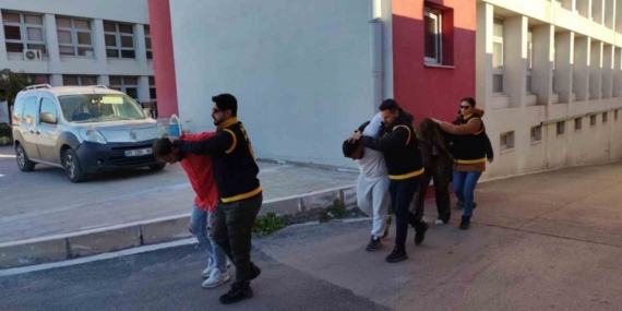 Vurup hastaneye götürdükleri genç öldü, kaçan katil ile arkadaşları yakalanıp tutuklandı