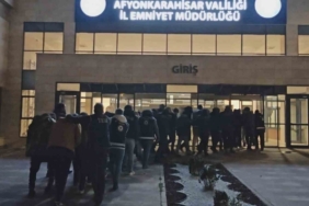 Yabancı uyruklu şahıslara operasyon: 9’u DEAŞ’lı 62 kişi sınır dışı edildi