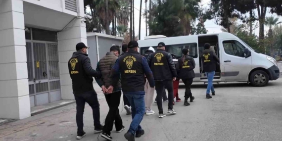 Yabancıların pasaportlarına el koyup fuhuş yaptıran şebeke çökertildi: 3 tutuklama