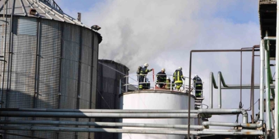 Yağ fabrikasında yangın