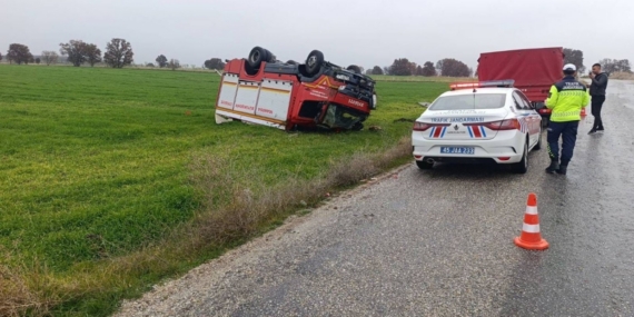 Yangına giden itfaiye aracı kaza yaptı: 1 yaralı
