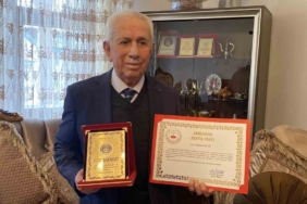 Yaşlı adam son birikimi olan 10 Cumhuriyet altınını jandarmaya bağışladı