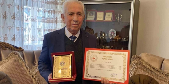 Yaşlı adam son birikimi olan 10 Cumhuriyet altınını jandarmaya bağışladı