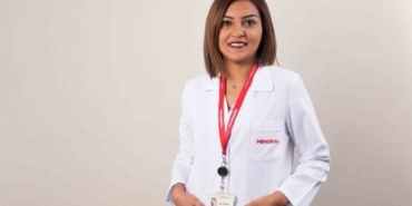 Yılbaşı akşamında yemek yerken pişman etmeyecek 10 altın kural