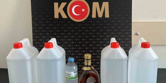 Yılbaşı öncesi kaçak alkol operasyonu: 20 litre etil alkol ele geçirildi