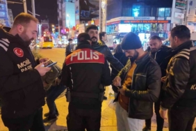 Yılbaşına saatler kala Kadıköy’de denetimler sürüyor