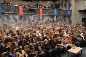 Yıldırım’da İmam-ı Azam Ebu Hanife oyununa yoğun ilgi