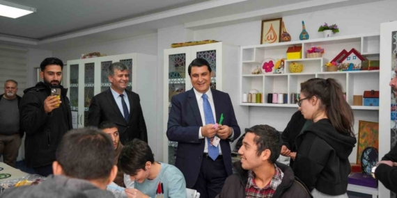 Yılmaz: "Her zaman yanlarındayız"