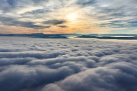 Yoğun sis masalsı görüntüler oluşturdu