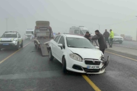 Yoğun sis Tatvan’da zincirleme kazaya neden oldu