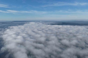 Yoğun sisle kaplanan Çanakkale Boğazı dronla görüntülendi