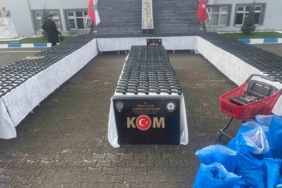 Yolcu otobüsünde binlerce silah parçası ele geçirildi: 6 gözaltı