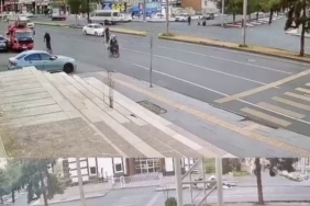 Yolun karşısına geçmeye çalışan kadına motosiklet çarptı: 2 yaralı