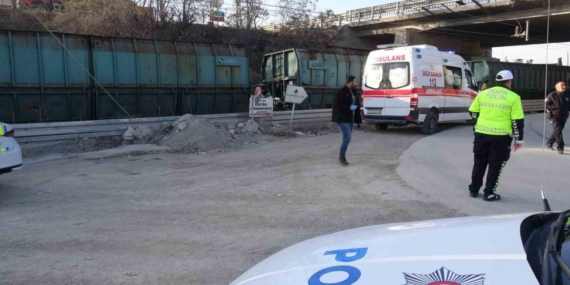 Yük treninin çarptığı genç hayatını kaybetti