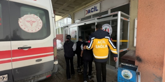 Yüksekova’da Yerli Malı Haftası sonrası gıda zehirlenmesi şüphesi: 40 öğrenci hastanelik oldu