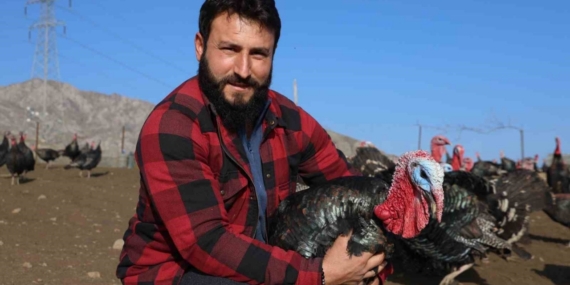 Yurtdışından dönüp, memleketine çiftlik kurdu