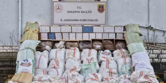 3 ton tütünün ele geçirildiği kaçakçılık operasyonunda 4 şüpheli gözaltına alındı