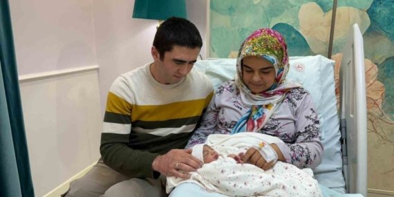 8 yıllık evlat hasreti yılbaşında son buldu: Tunceli’de 2026’nın ilk bebeği "Sahra" dünyaya gözlerini açtı