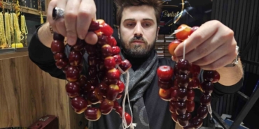 90 bin dolarlık 600 parça tarihi Osmanlı kehribarı, ustaların elinde yeniden şekillenecek