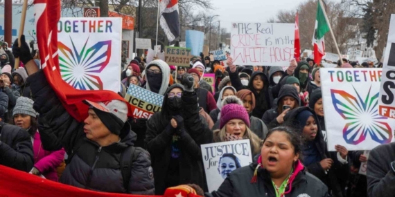 ABD’de binlerce kişi ICE’i protesto etmek için sokaklarda