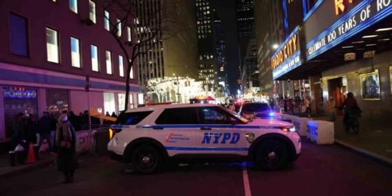 ABD’de yeni yıl yoğun güvenlik önlemleri altında coşkuyla kutlandı