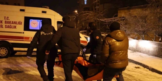 Açık bırakılan ocaktan sızan gaz bir kişi zehirlendi