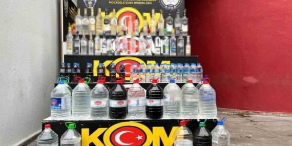 Adana’da pet şişelerde satılacak sahte içkiler ele geçirildi
