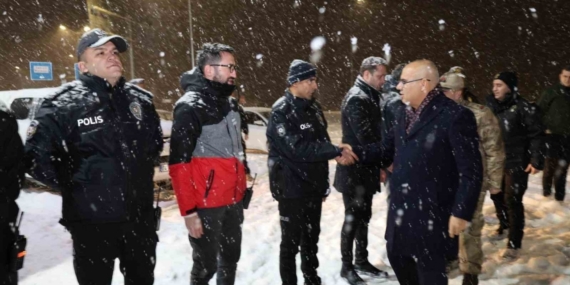 Ağrı Valisi Koç’tan yılın son gününde kurum ziyaretleri