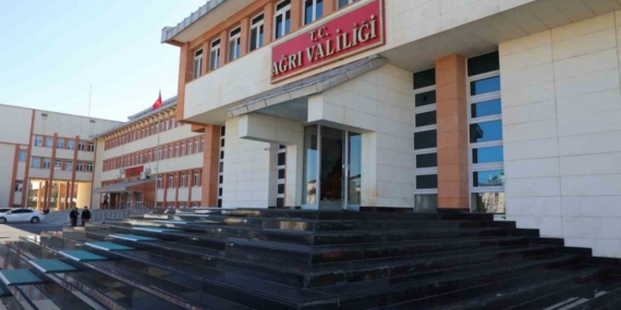 Ağrı’da eğitime kar engeli