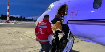 Ağrı’da kalp yetmezliği olan 5 aylık bebek uçak ambulansla Ankara’ya sevk edildi