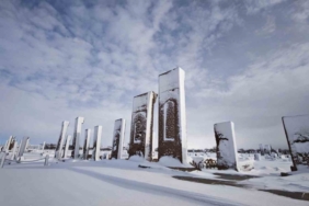 Ahlat’ın tarihi mekanlarından kartpostallık kar manzaraları