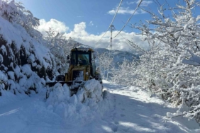 Akçaabat’ta karla mücadele