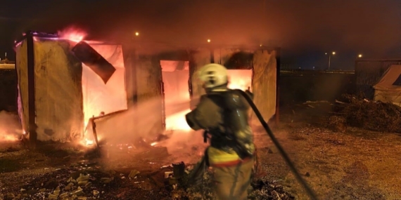 Antakya’da konteyner yangını