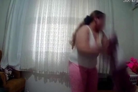 Antalya’da 1 yaşındaki bebeğe annenin uyguladağı şiddet güvenlik kamerasıyla ortaya çıktı