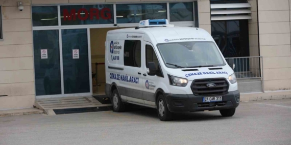 Antalya’da bıçaklanarak öldürülen anne ve kızının cenazeleri Ankara’ya götürüldü