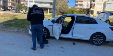 Antalya’da seyir halindeki otomobile silahlı saldırı: 1 yaralı