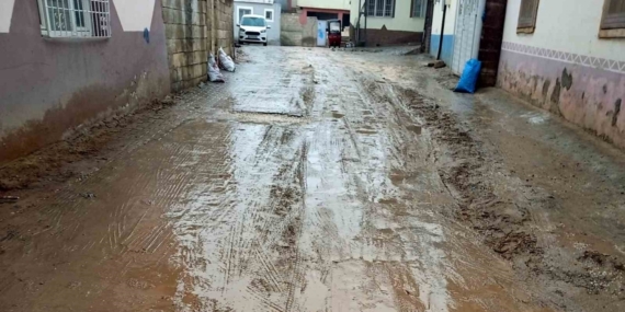 Araban’da vatandaşların çamur çilesi