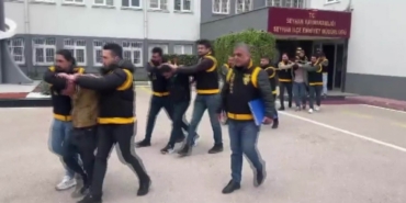 Araçtan ateş açanlara evden karşılık verildi, vatandaş vuruldu: 7 tutuklama