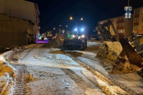 Aşkale’de kar sonrası belediye ekipleri sahadaydı