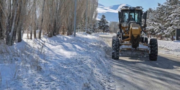 Atatürk Üniversitesi kampüsünde kar temizleme çalışmaları aralıksız sürüyor