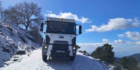 Aydın Büyükşehir Belediyesi’nden Paşa Yaylası’nda tuzlama çalışması