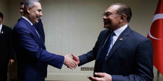 Bakan Fidan, Malezya Başbakanı İbrahim ve Dışişleri Bakanı Hasan ile görüştü