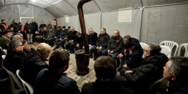 Bakan Yerlikaya, Yalova’da şehit polis Yasin Koçyiğit’in ailesini ziyaret etti