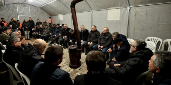 Bakan Yerlikaya, Yalova’da şehit polis Yasin Koçyiğit’in ailesini ziyaret etti